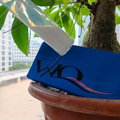 Un bon prix. Emulsion acrylique anionique sèche rapide avec bonne adhérence aux substrats métalliques en ligne