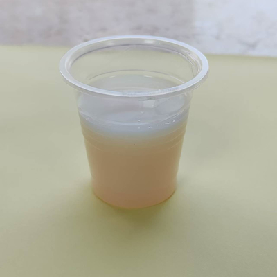 Un bon prix. L'émulsion de cire de polyéthylène économique anti-frottement et anti-rayures peut augmenter la douceur et le lustre améliorer la sensation et le polissage en ligne