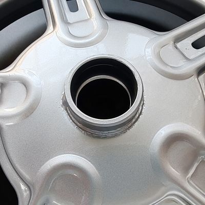 Un bon prix. Dispersion époxy modifiée auto-cross-liant pour une utilisation résistante aux pulvérisations de sel en ligne