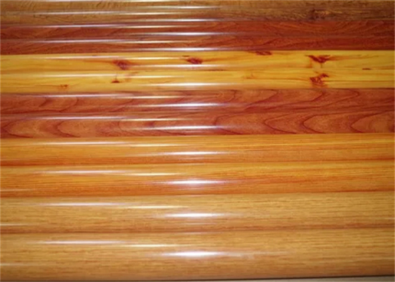 Un bon prix. Émulsion acrylique à base d'eau avec une transparence de film élevée, brillance et plénitude pour le revêtement du bois en ligne