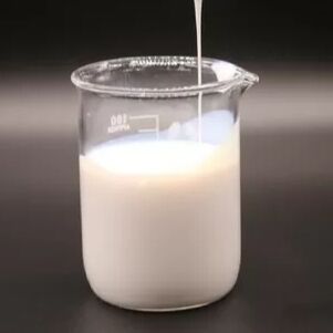 Un bon prix. Émulsion de styrène-acrylique auto-cross-liant pour vernis et encres d'impression à l'eau en ligne