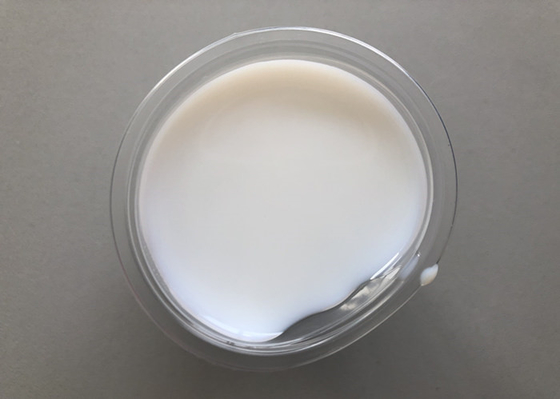 Un bon prix. Polyuréthane porté par les eaux de la basse température d'activation pour le bois de pâte de PVC en ligne